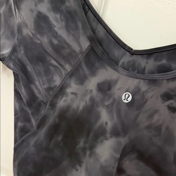 lululemon Align Short Sleeved Black and Gray Shirt - Size 8 - Picture 6 of 7